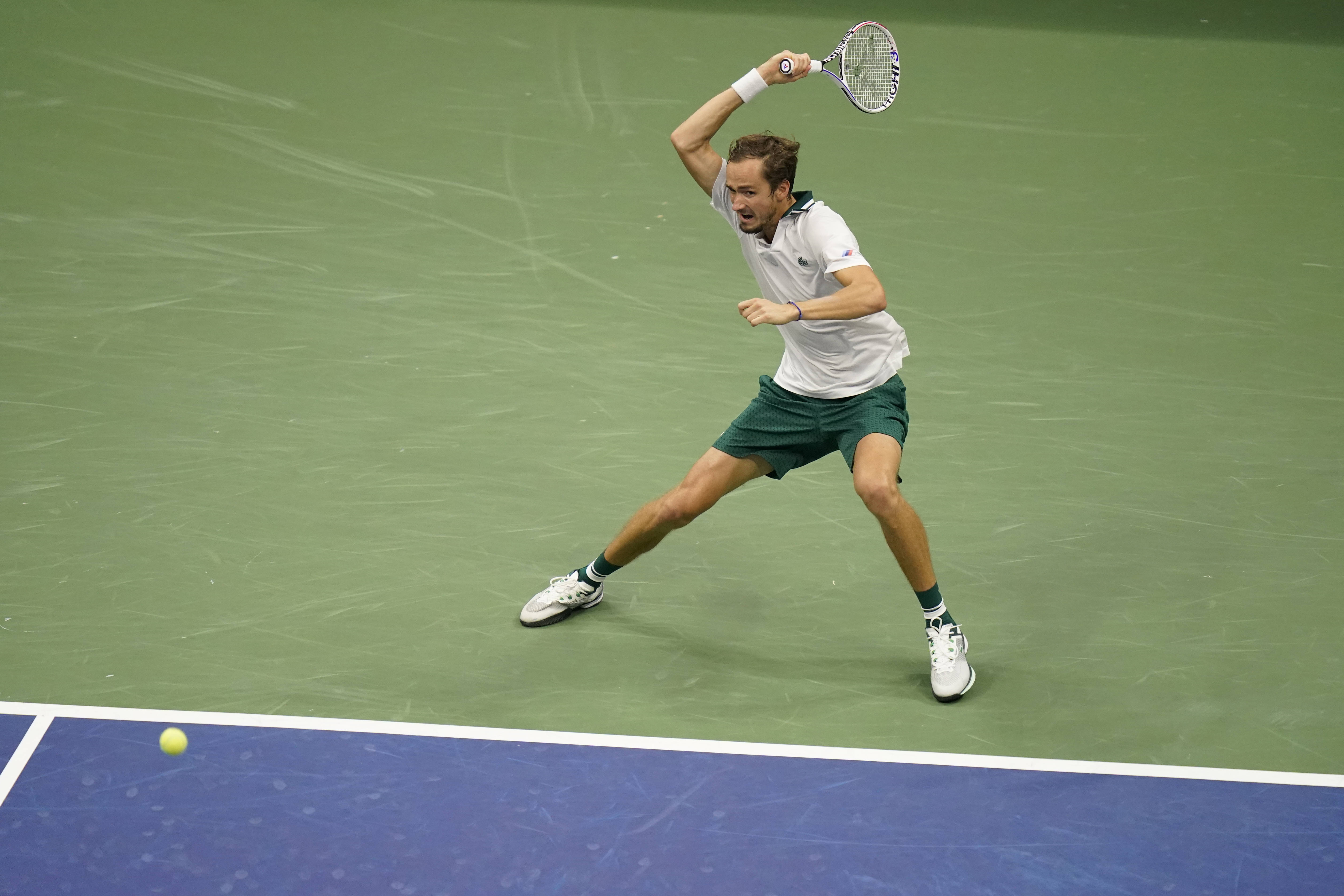 世界网球队力克法国网球队，梅德韦杰夫制霸全场的简单介绍