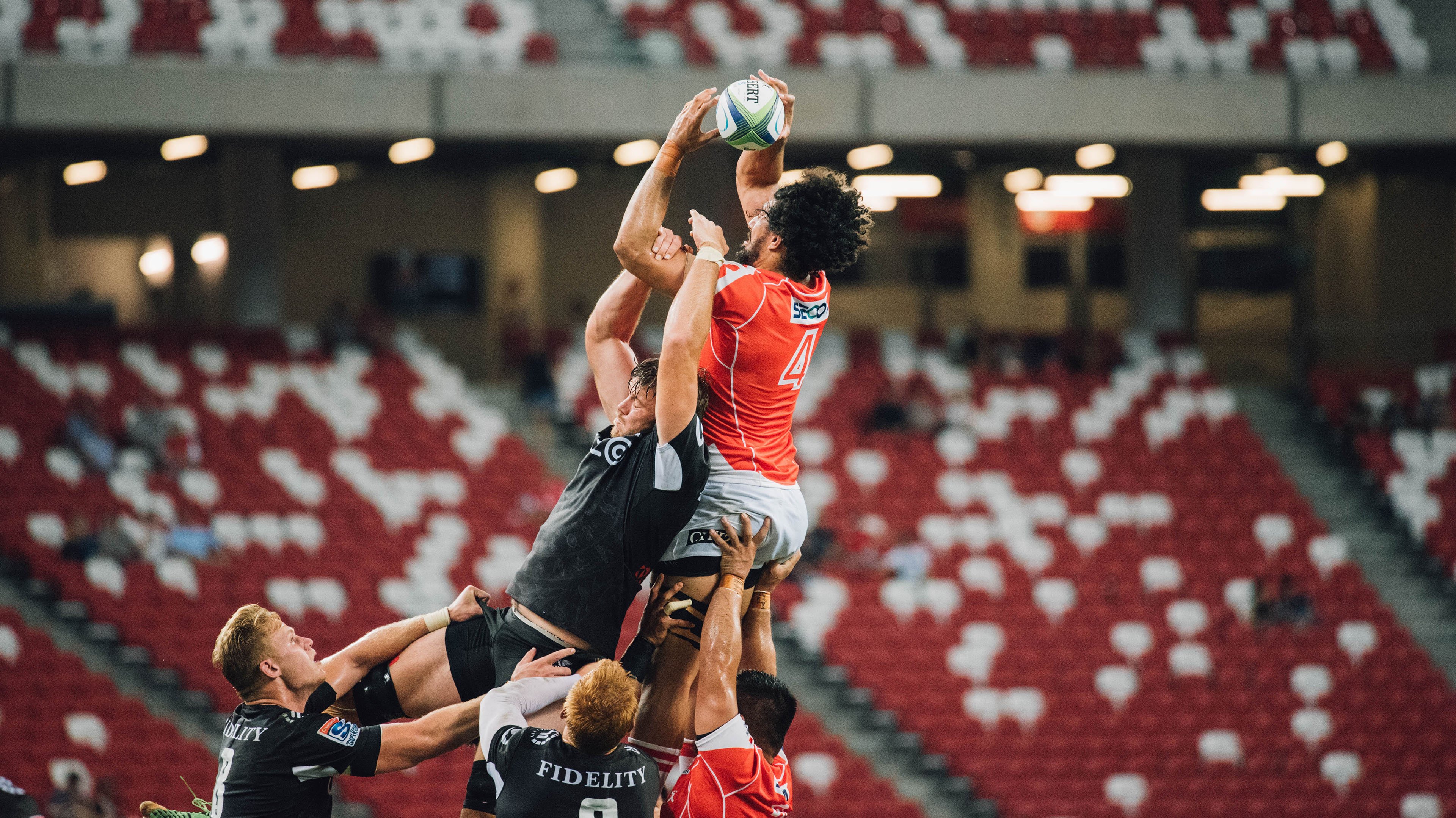 苏格兰收割西班牙,英超争冠背后的战术革命