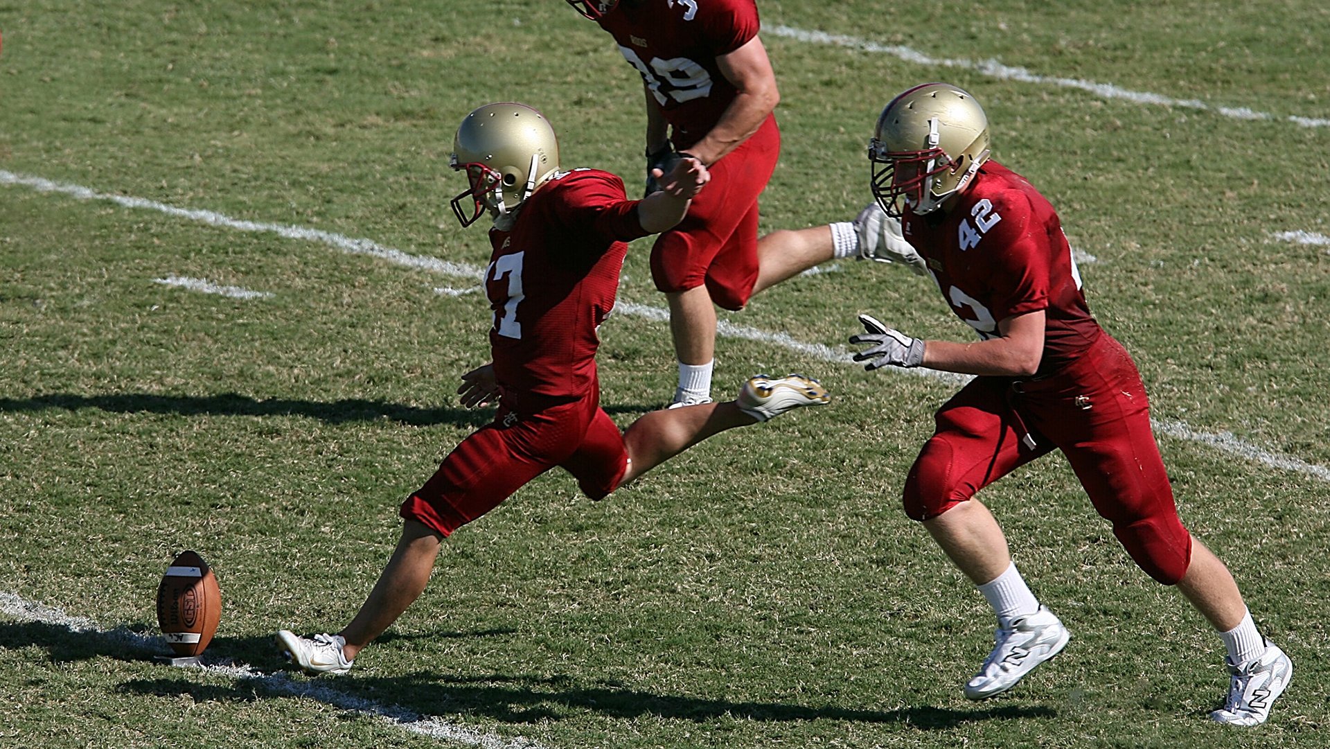 绿茵启示录，伊朗的钢铁意志与梅西的末节魔法