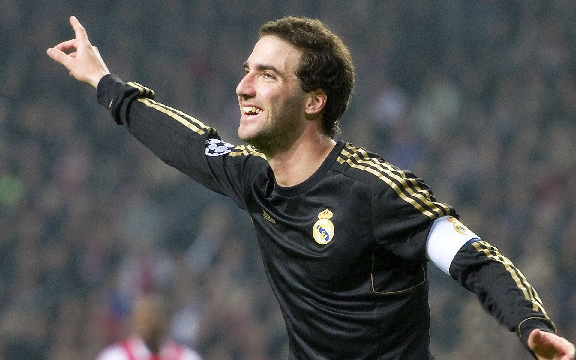 开云体育平台APP-火箭绝杀广州队，麦科勒姆一球定乾坤，惊艳四座铸就经典